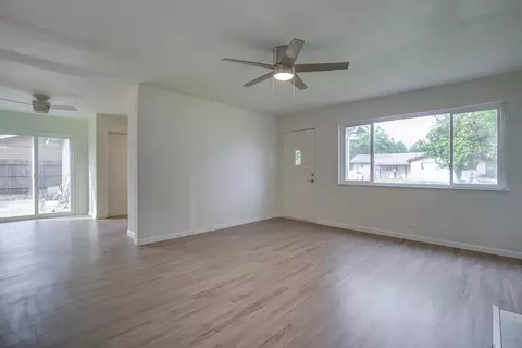 1437 Hemlock Ave, Anderson, CA 96007 photo 5
