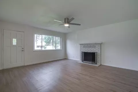 1437 Hemlock Ave, Anderson, CA 96007 photo 4