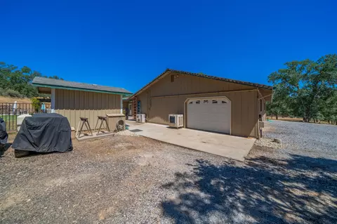 Exterior - 10852 Oak Run Rd, Oak Run, CA 96069 photo 26 of 33