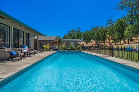 Exterior - 10852 Oak Run Rd, Oak Run, CA 96069 photo 13 of 33