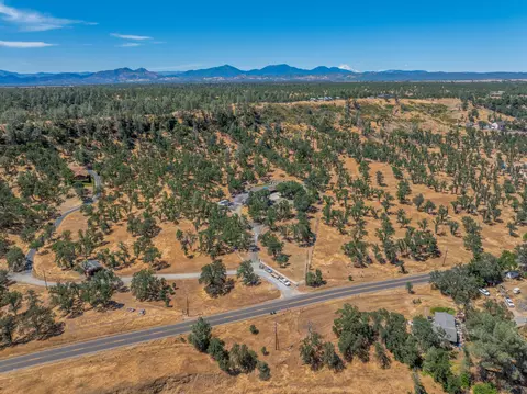 View/Area - 10852 Oak Run Rd, Oak Run, CA 96069 photo 13 of 20