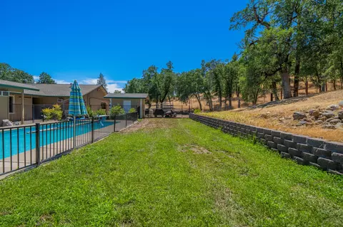 Exterior - 10852 Oak Run Rd, Oak Run, CA 96069 photo 23 of 33