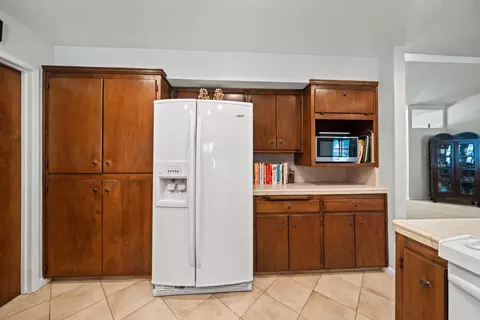 Kitchen - 10852 Oak Run Rd, Oak Run, CA 96069 photo 4 of 5