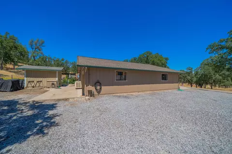 Exterior - 10852 Oak Run Rd, Oak Run, CA 96069 photo 27 of 33