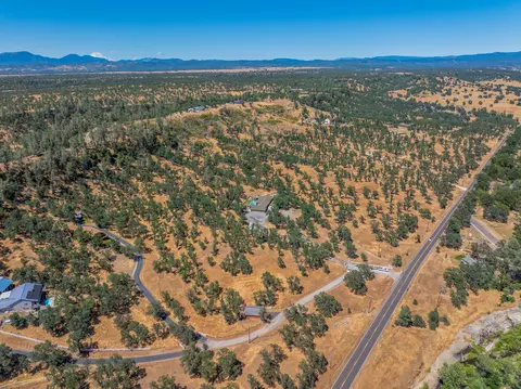 View/Area - 10852 Oak Run Rd, Oak Run, CA 96069 photo 12 of 20