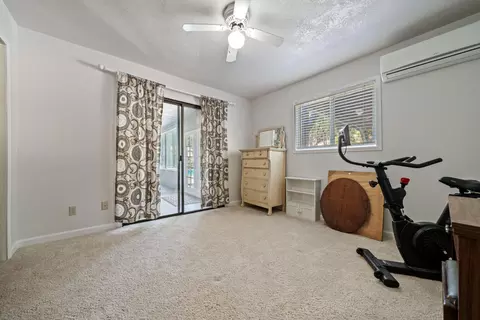 Bedroom - 10852 Oak Run Rd, Oak Run, CA 96069 photo 4 of 4