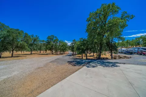 Exterior - 10852 Oak Run Rd, Oak Run, CA 96069 photo 3 of 33