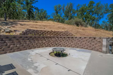 Exterior - 10852 Oak Run Rd, Oak Run, CA 96069 photo 16 of 33