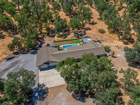 View/Area - 10852 Oak Run Rd, Oak Run, CA 96069 photo 19 of 20