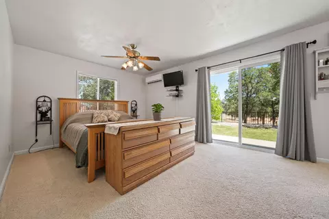 Bedroom - 10852 Oak Run Rd, Oak Run, CA 96069 photo 1 of 4