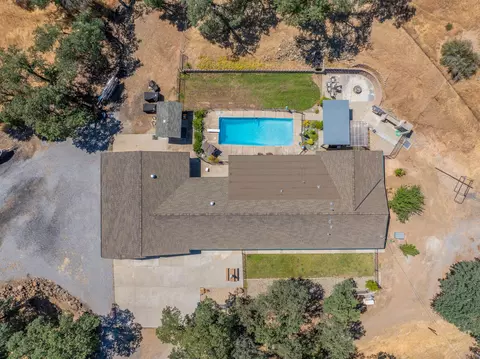 View/Area - 10852 Oak Run Rd, Oak Run, CA 96069 photo 4 of 20