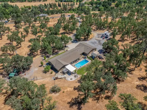 View/Area - 10852 Oak Run Rd, Oak Run, CA 96069 photo 6 of 20