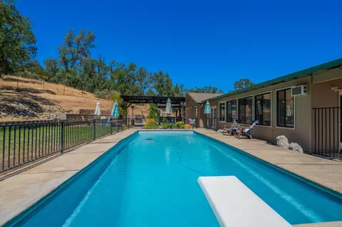 Exterior - 10852 Oak Run Rd, Oak Run, CA 96069 photo 10 of 33