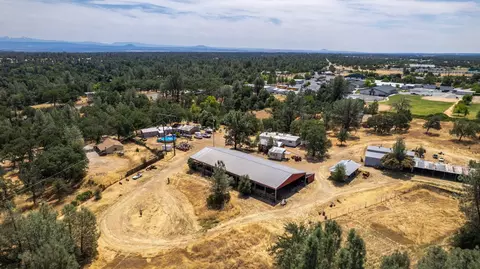 10196 Old Oregon Trl, Redding, CA 96003 photo 8