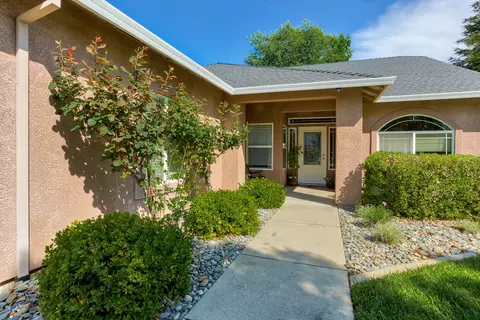 Exterior - 5842 Fairmont Dr, Redding, CA 96003 photo 2 of 10
