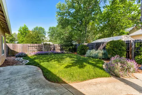 Exterior - 5842 Fairmont Dr, Redding, CA 96003 photo 8 of 10