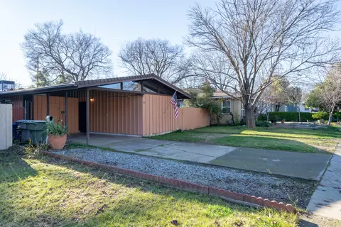 785 Lincoln St, Redding, CA 96001