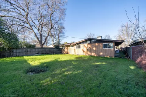 785 Lincoln St, Redding, CA 96001 photo 27