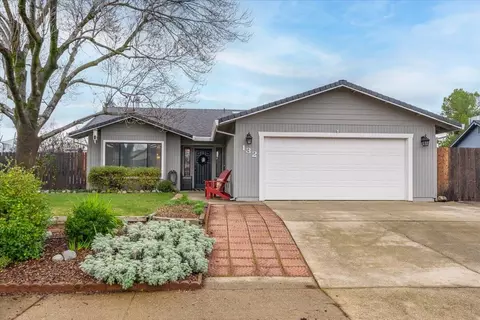 132 Justin Way, Redding, CA 96003 photo 2