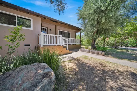 1700 Regent Ave, Redding, CA 96001