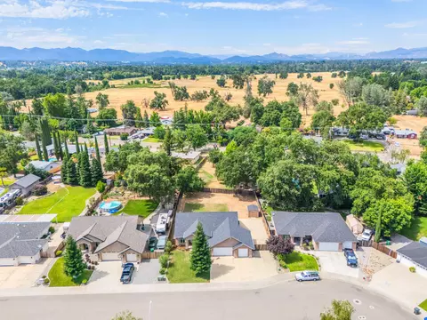 3272 Miramar Way, Redding, CA 96001 photo 39