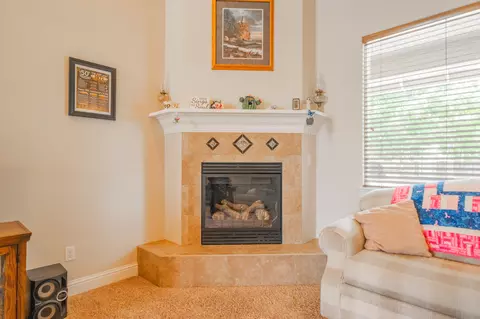 3272 Miramar Way, Redding, CA 96001 photo 9