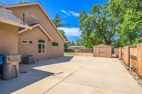 3272 Miramar Way, Redding, CA 96001 photo 25