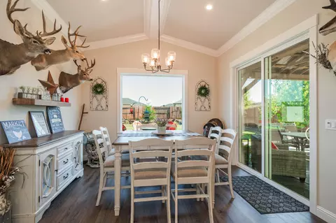 Dining - 2841 San Pablo St, Redding, CA 96003 photo 1 of 1