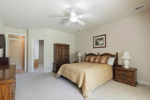 Bedroom - 562 Centavo Way, Redding, CA 96003 photo 1 of 4