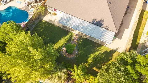 View/Area - 562 Centavo Way, Redding, CA 96003 photo 2 of 5
