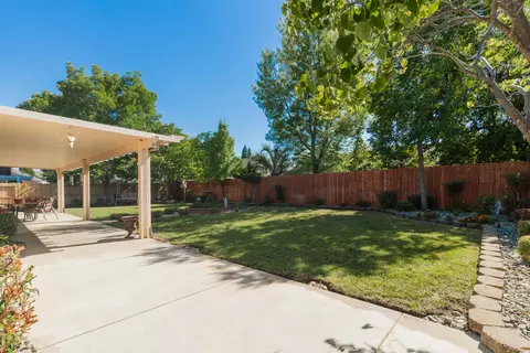 Exterior - 562 Centavo Way, Redding, CA 96003 photo 5 of 6