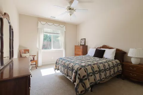 Bedroom - 562 Centavo Way, Redding, CA 96003 photo 2 of 4