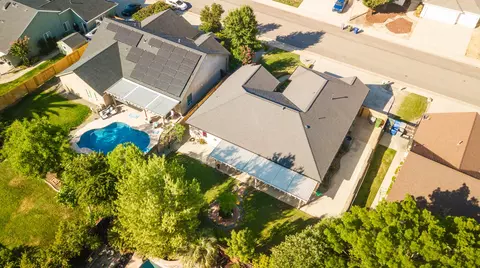 View/Area - 562 Centavo Way, Redding, CA 96003 photo 3 of 5