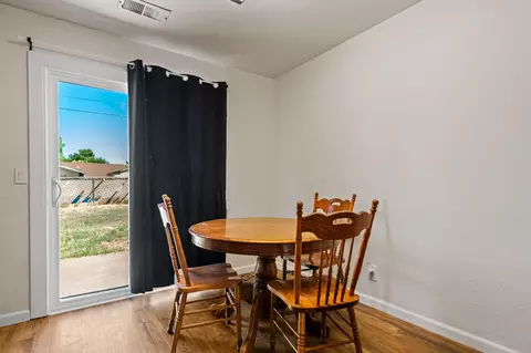 Dining - 2270 Corona St, Redding, CA 96002 photo 1 of 1