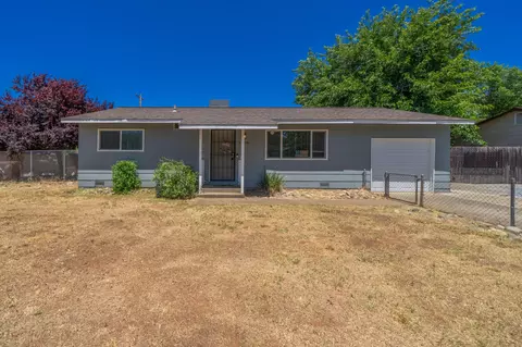 Exterior - 2270 Corona St, Redding, CA 96002 photo 3 of 7