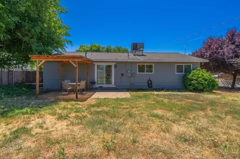 Exterior - 2270 Corona St, Redding, CA 96002 photo 5 of 7
