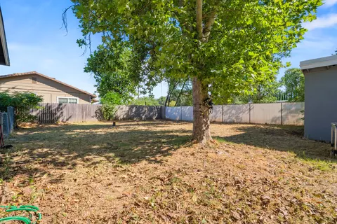 Exterior - 3256 Silver St, Anderson, CA 96007 photo 3 of 7