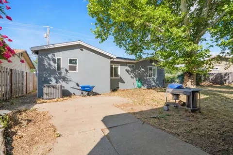 Exterior - 3256 Silver St, Anderson, CA 96007 photo 4 of 7