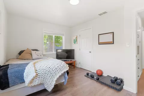 Bedroom - 3256 Silver St, Anderson, CA 96007 photo 3 of 3