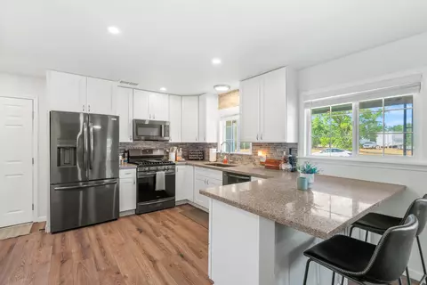 Kitchen - 3256 Silver St, Anderson, CA 96007 photo 2 of 4