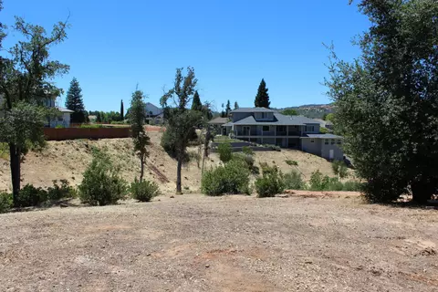 3763 Sunlight Ct, Redding, CA 96001 photo 3