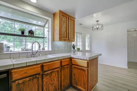 3035 Howard Dr, Redding, CA 96001 photo 7