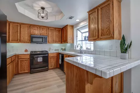 3035 Howard Dr, Redding, CA 96001 photo 5