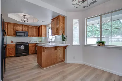 3035 Howard Dr, Redding, CA 96001 photo 8
