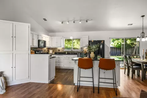 2876 Antigua Dr, Redding, CA 96003 photo 6