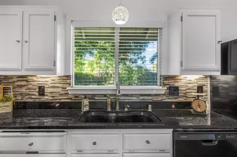 2876 Antigua Dr, Redding, CA 96003 photo 9