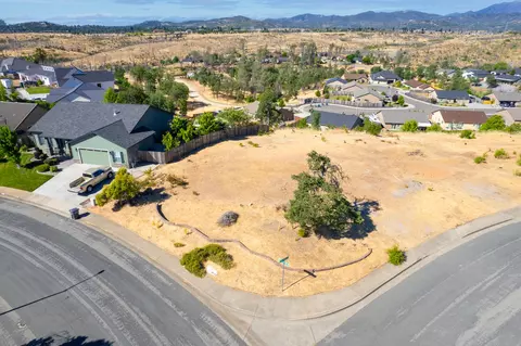 1400 White Water Cir, Redding, CA 96003 photo 6