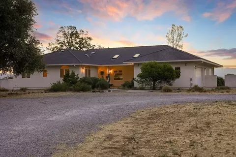 Exterior - 21734 Joy Ln, Redding, CA 96003 photo 28 of 37