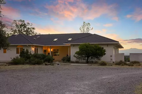 Exterior - 21734 Joy Ln, Redding, CA 96003 photo 32 of 37