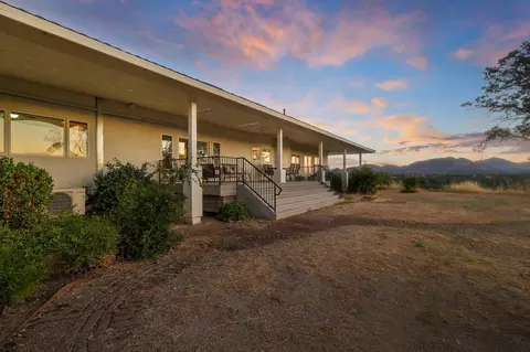 Exterior - 21734 Joy Ln, Redding, CA 96003 photo 31 of 37